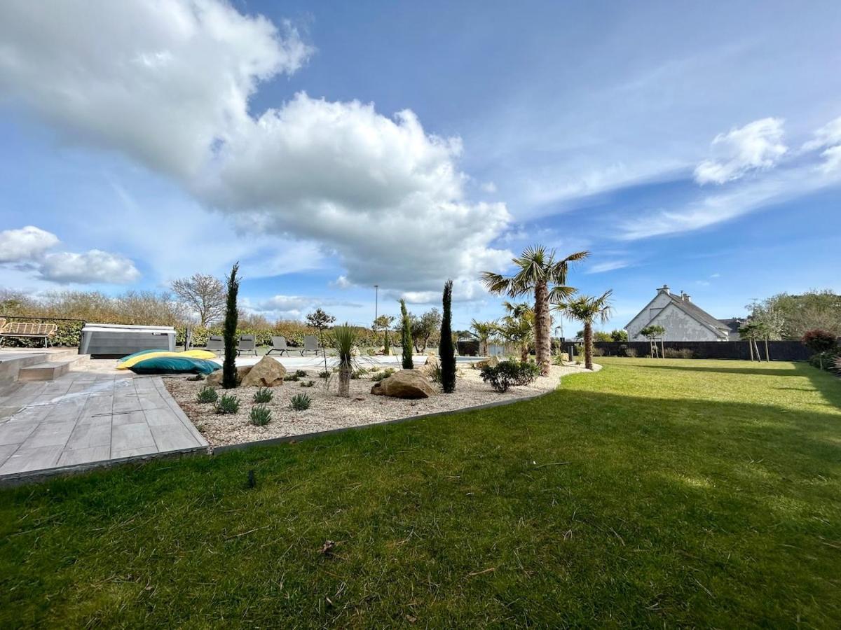 Superbe Villa Tout Confort Avec Piscine Chauffee Er Couverte Et Spa A 2 Pas De La Plage Fouesnant Kültér fotó